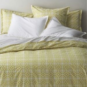 Crate&Barrel Taza Print Queen Duvet Cover & 2 Euro Sham Covers. GREAT CONDITION!
